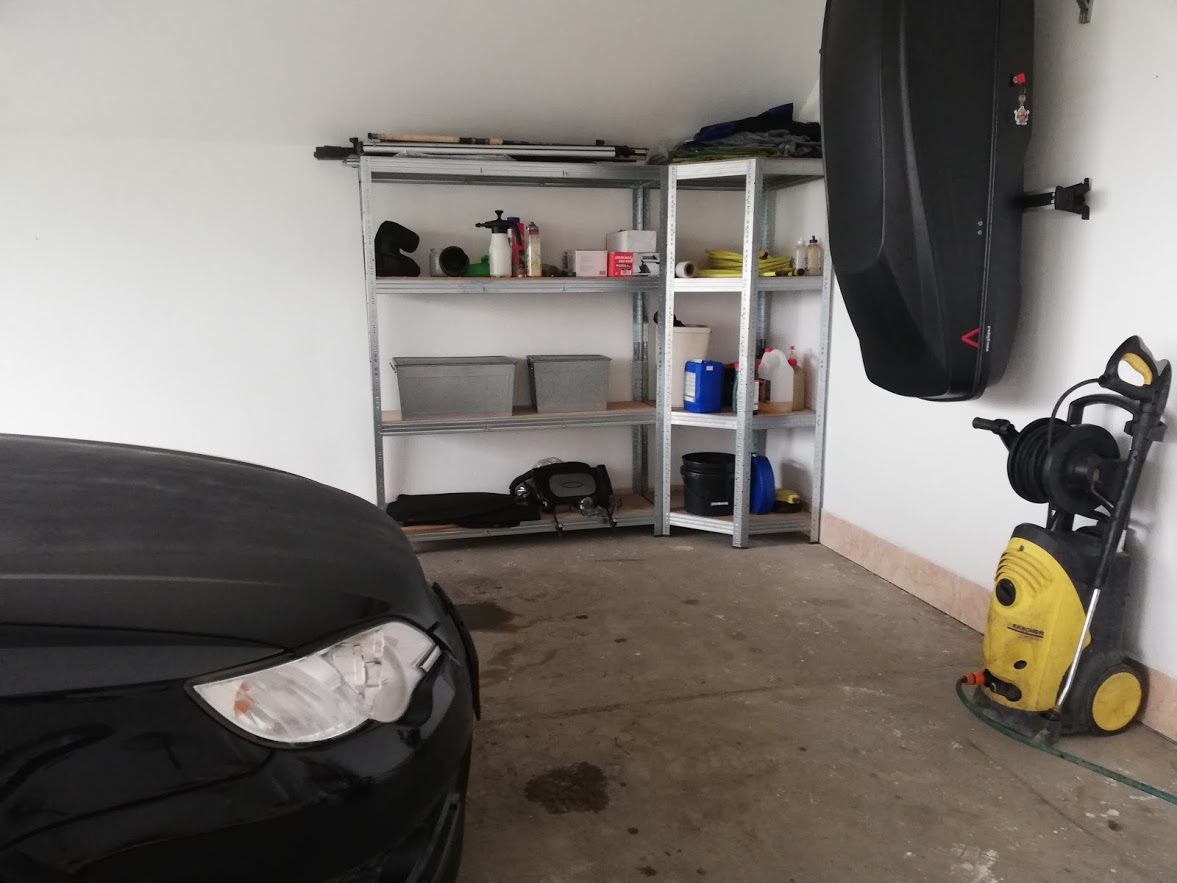 Regál v garáži (2)